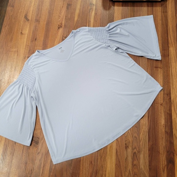 Evri Flutter Sleeve Top Size 2x - Picture 1 of 5